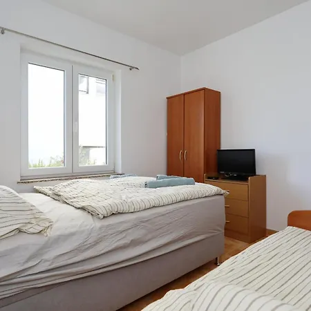 דירה Mare 9 Cozy Two Bedroom With Garden פטרצ'אנה