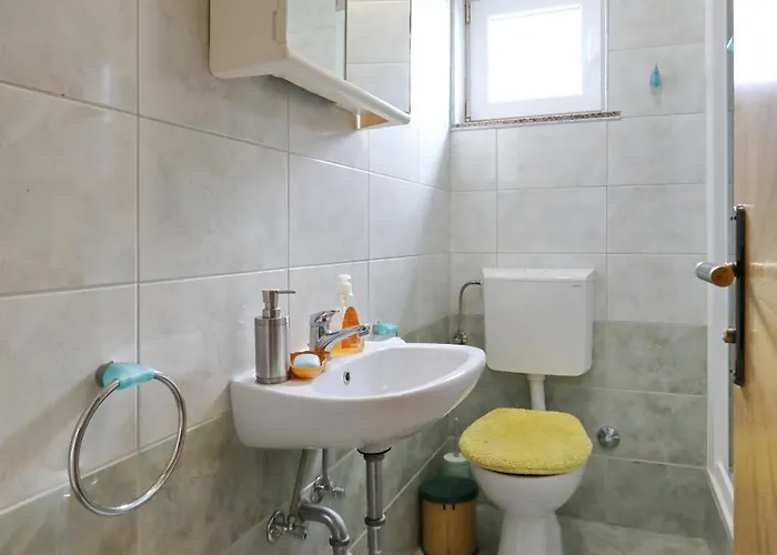 Mare 9 Cozy Two Bedroom With Garden Apartman