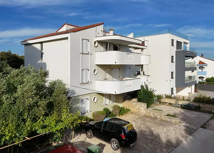 Mare 9 Cozy Two Bedroom With Garden Apartman *