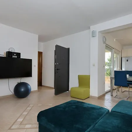 Apartment Mare 9 Cozy With Garden *