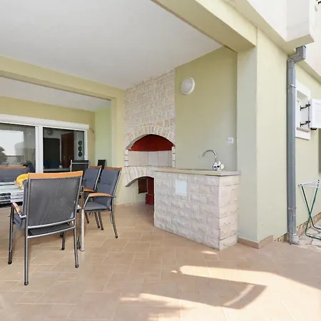 Apartment Mare 9 Cozy With Garden *