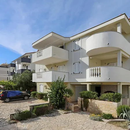 Apartment Mare 9 Cozy With Garden *